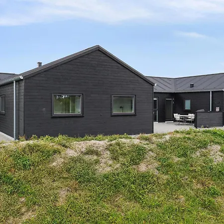 Vakantiehuis Cozy In With Sauna *
